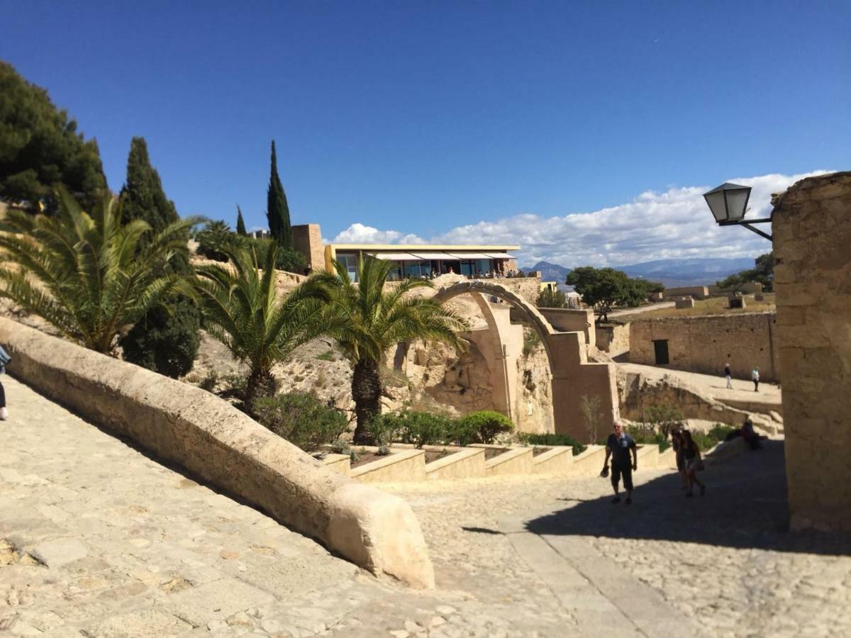 Apartamento Centrico Castillo S. Barbara Alicante Luaran gambar